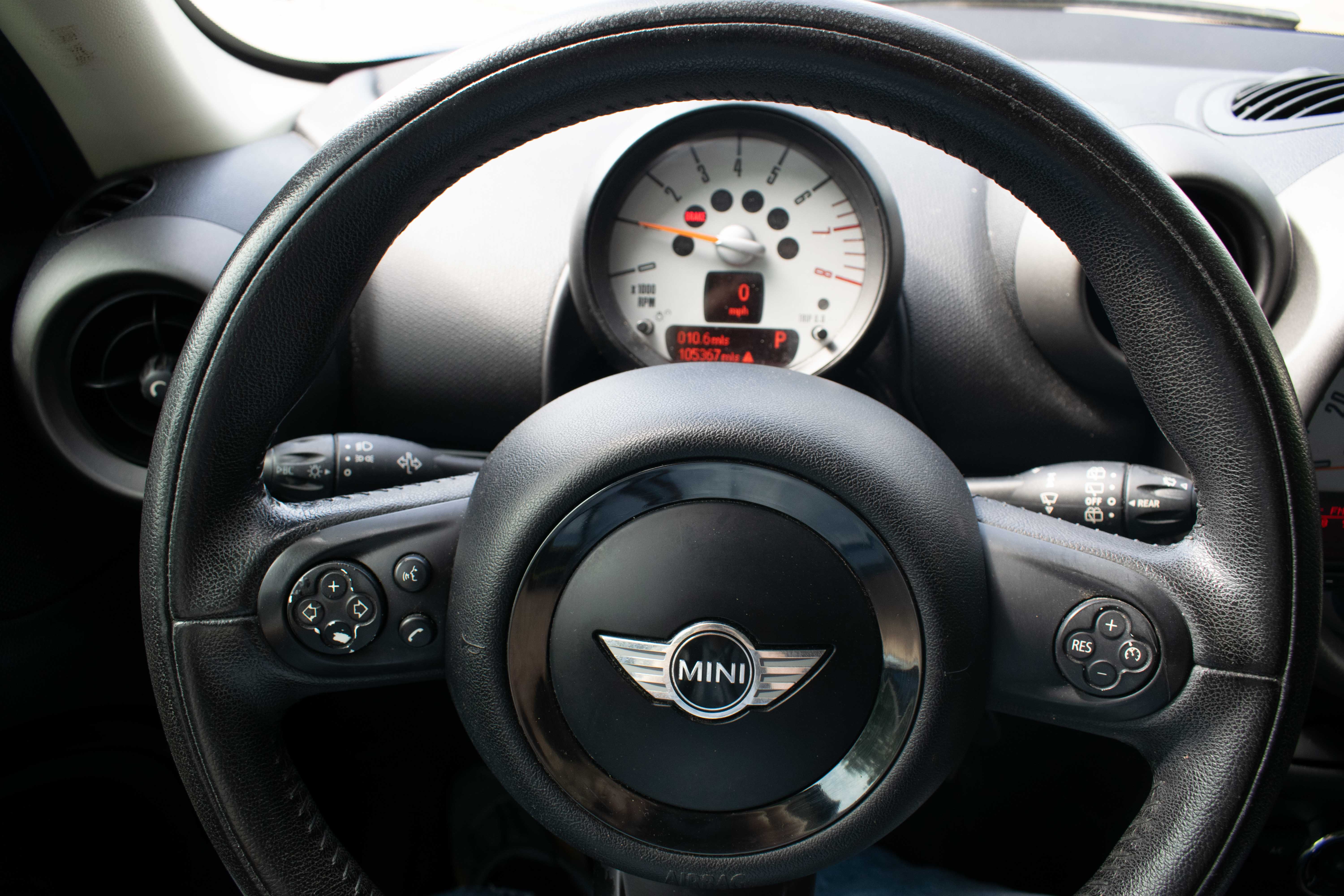 2014 MINI Countryman Cooper S photo 21